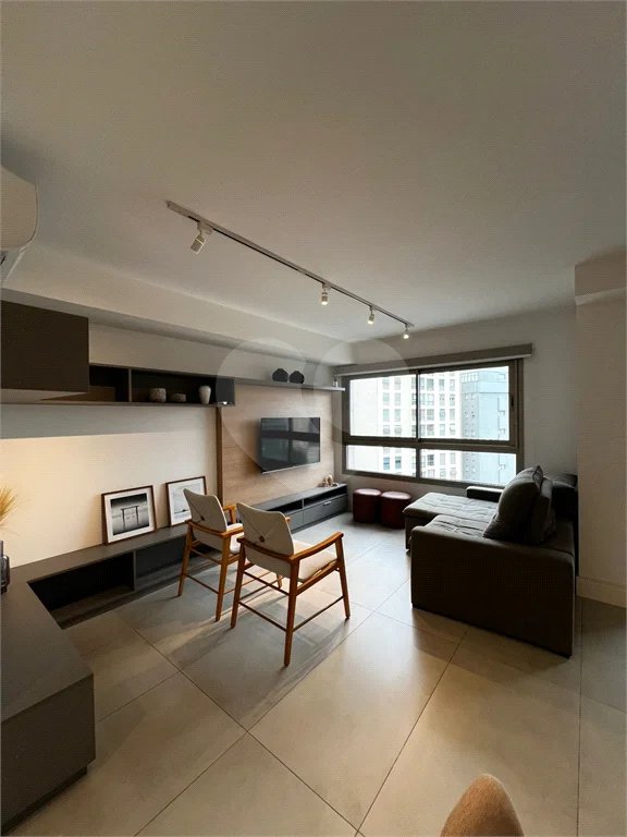 Linda Cobertura Duplex para venda no Jardim Paulista com 87,45 m² decorada!