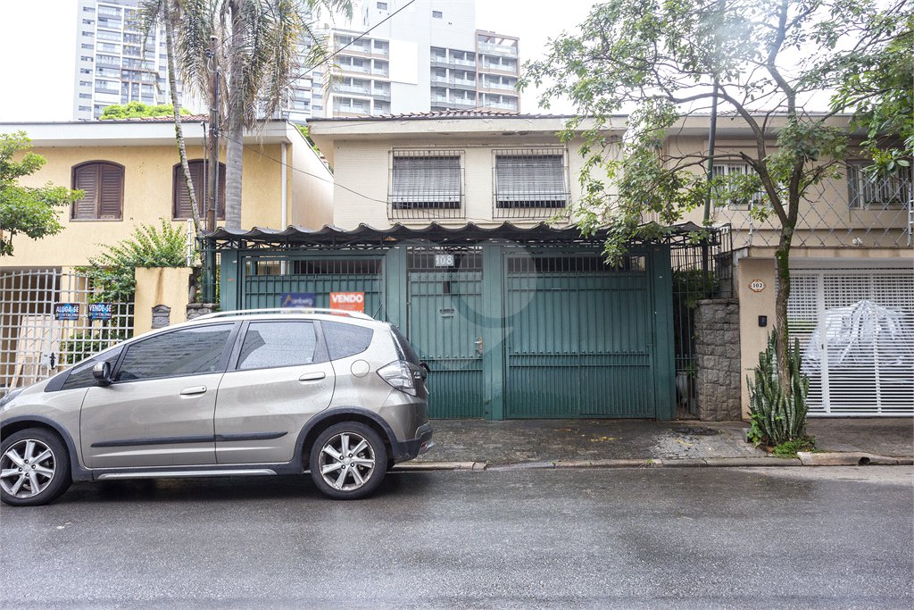 Sobrado à venda ou para alugar com 3 quartos em Jardim das Acácias, São Paulo, SP