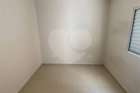 Casa à venda com 2 quartos no condomínio Cojunto Residencial Victoria, São Paulo - SP