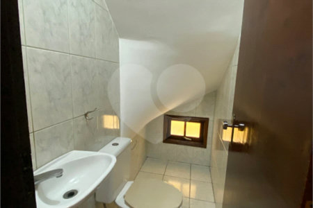 Sobrado à venda com 3 quartos, sendo 1 suíte, em Vila dos Remédios, São Paulo, SP