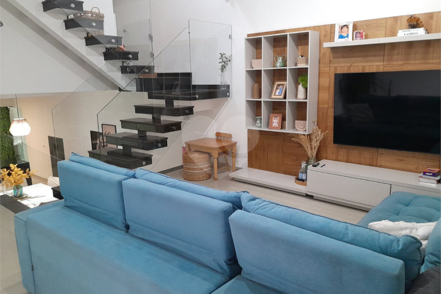 Sobrado à venda com 3 quartos, sendo 1 suíte, em Limão, São Paulo, SP