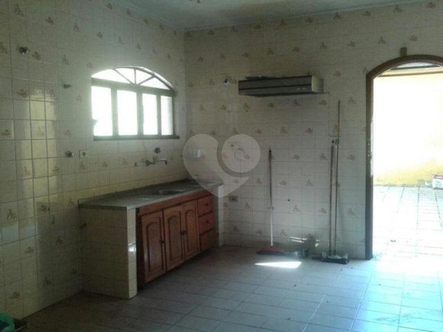 Sobrado à venda ou para alugar com 3 quartos, sendo 1 suíte,  em Horto, São Paulo, SP