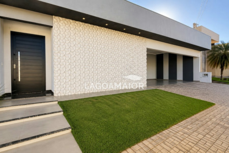 Casa à venda com 3 quartos, sendo 3 suítes, no condomínio Residencial Costa Leste, Três Lagoas - MS
