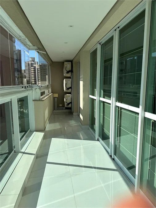 Apartamento à venda com 3 suítes em Vila Suzana, São Paulo, SP
