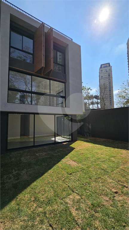 Casa à venda com 4 suítes no condomínio Cube Cidade Jardim, São Paulo - SP