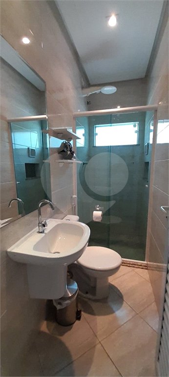 Sobrado à venda com 3 quartos, sendo 2 suítes,  em Vila Pires, Santo André, SP