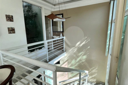 Casa à venda com 3 quartos, sendo 2 suítes, no condomínio Laura Serra, Rio de Janeiro - RJ