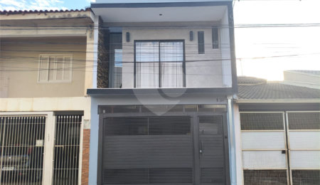Casa à venda com 3 quartos, sendo 2 suítes, em Vila Carolina, Itapetininga, SP