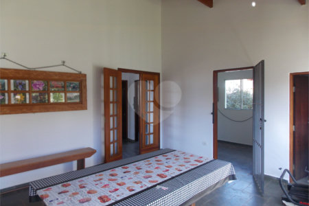 Casa à venda com 2 quartos, sendo 1 suíte, em Campos de Atibaia, Atibaia, SP