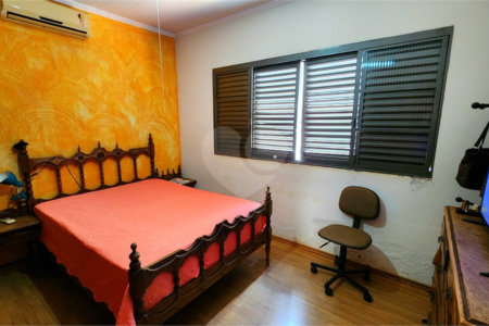 Casa à venda com 4 quartos, sendo 1 suíte, em Jardim Nova Época, Araraquara, SP