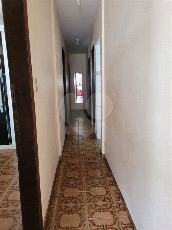 Casa à venda com 4 quartos, sendo 1 suíte, em Parque Novo Horizonte, São José dos Campos, SP