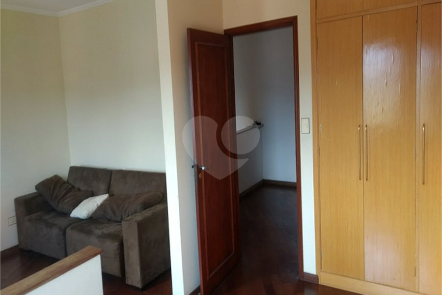 Sobrado à venda com 4 quartos, sendo 2 suítes, em Tremembé, São Paulo, SP