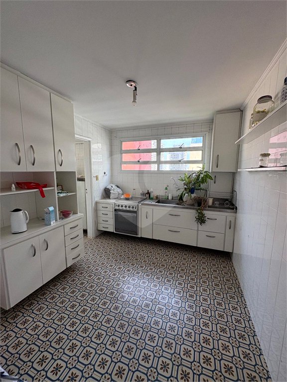 Apartamento à venda com 3 quartos, sendo 1 suíte, em Pinheiros, São Paulo, SP