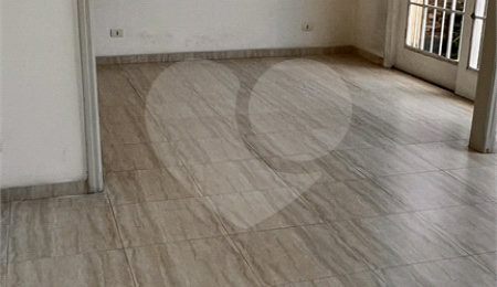 Sobrado à venda ou para alugar com 3 quartos, sendo 1 suíte,  em Alto da Lapa, São Paulo, SP