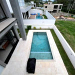 Casa à venda com 3 suítes no condomínio Ninho Verde II, Pardinho - SP