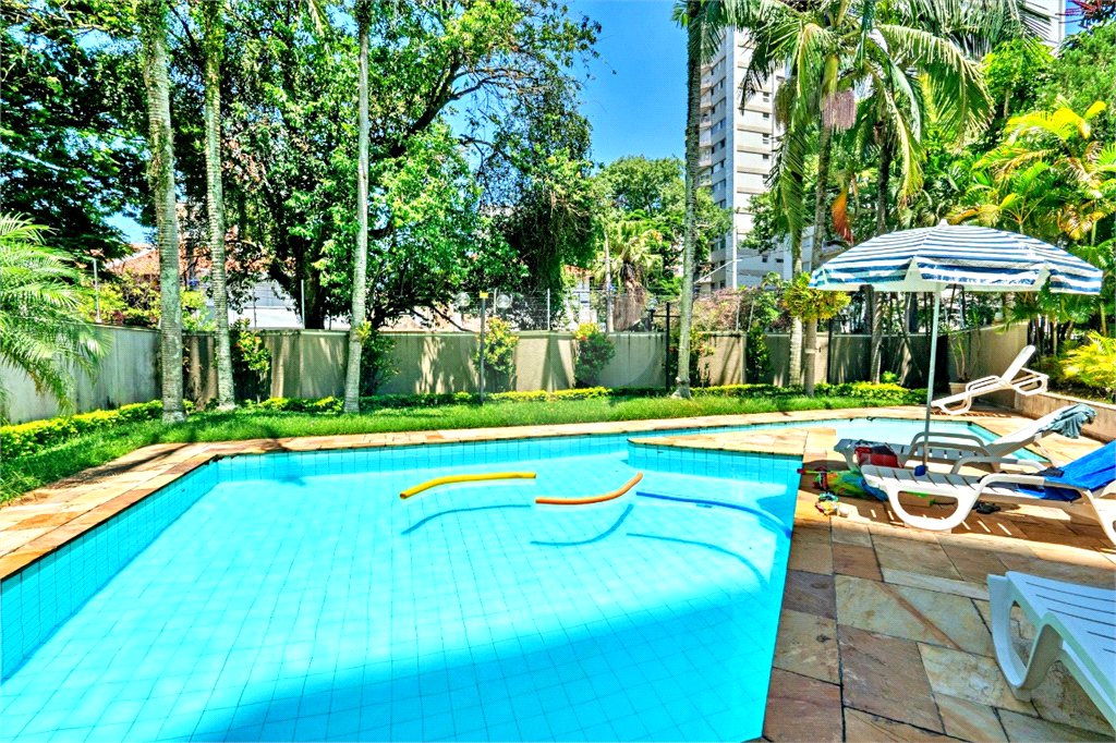 Apartamento à venda com 3 suítes em Campo Belo, São Paulo, SP