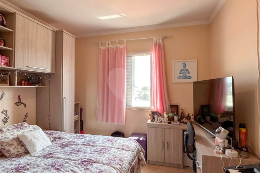 Sobrado à venda com 3 quartos, sendo 1 suíte, em Vila Mangalot, São Paulo, SP