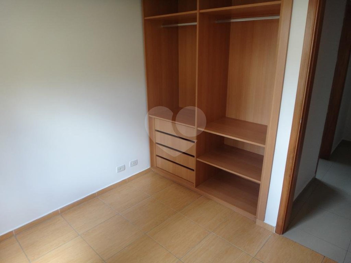 Casa à venda ou para alugar com 4 quartos, sendo 2 suítes, no condomínio Vila Hípica, São Paulo - SP