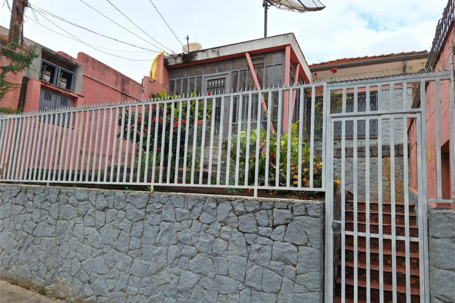Casa Térrea à venda com 5 quartos, sendo 3 suítes,  em Vila Mazzei, São Paulo, SP