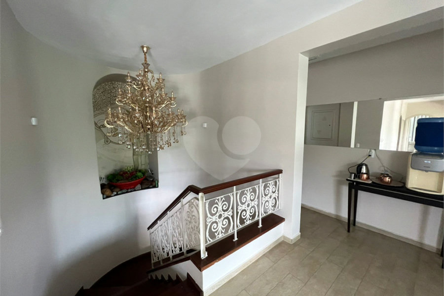 Casa à venda com 6 quartos, sendo 5 suítes, no condomínio Alpes da Cantareira, Mairiporã - SP