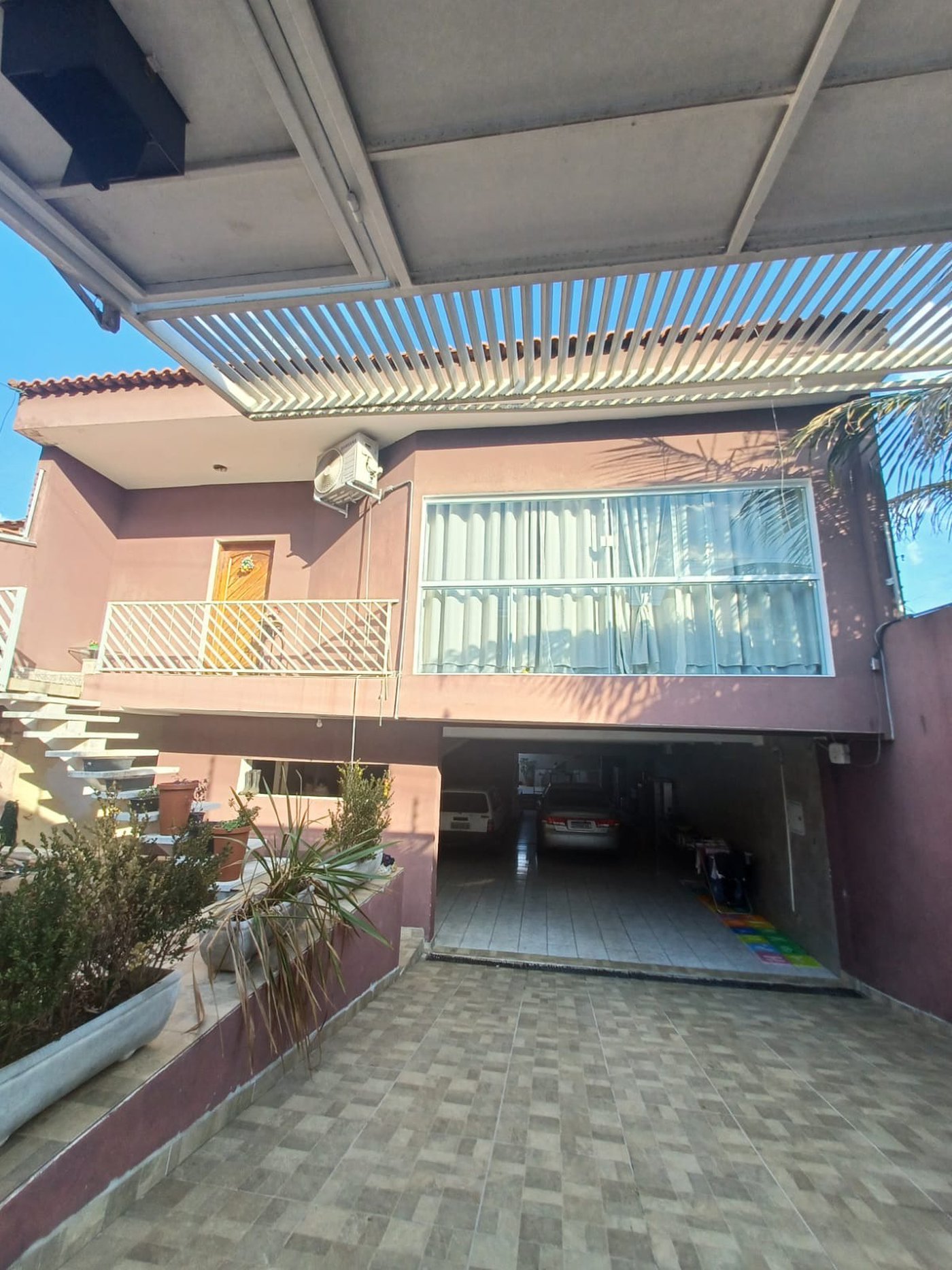 Casa à venda com 3 quartos, sendo 1 suíte, em Jardim Rosana, Guarulhos, SP