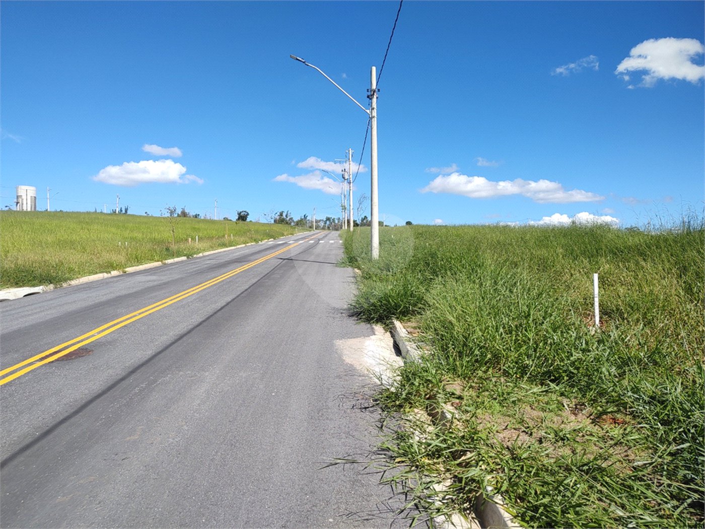 Terreno à venda no condomínio Elementum, Atibaia - SP