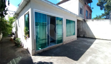 Casa à venda com 2 quartos, sendo 1 suíte,  em Cosmos, Rio de Janeiro, RJ