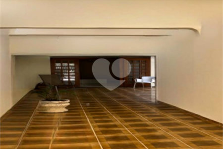 Sobrado à venda com 3 quartos, sendo 1 suíte, em Vila Mariana, São Paulo, SP