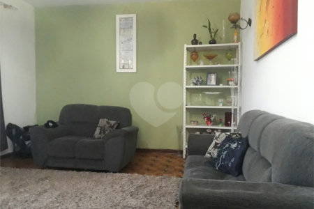 Casa à venda com 3 quartos em Vila Flávio, Mogi das Cruzes, SP