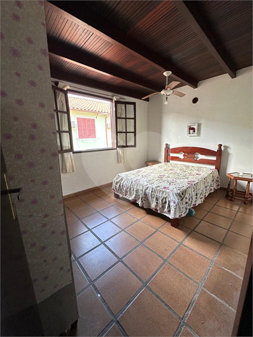 Casa em condomínio à venda com 2 quartos, sendo 1 suíte, em Ogiva, Cabo Frio, RJ