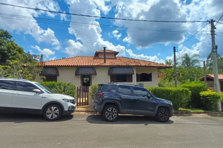 Casa à venda com 4 quartos, sendo 1 suíte,  no condomínio Jardim do Ribeirão I, Itupeva - SP