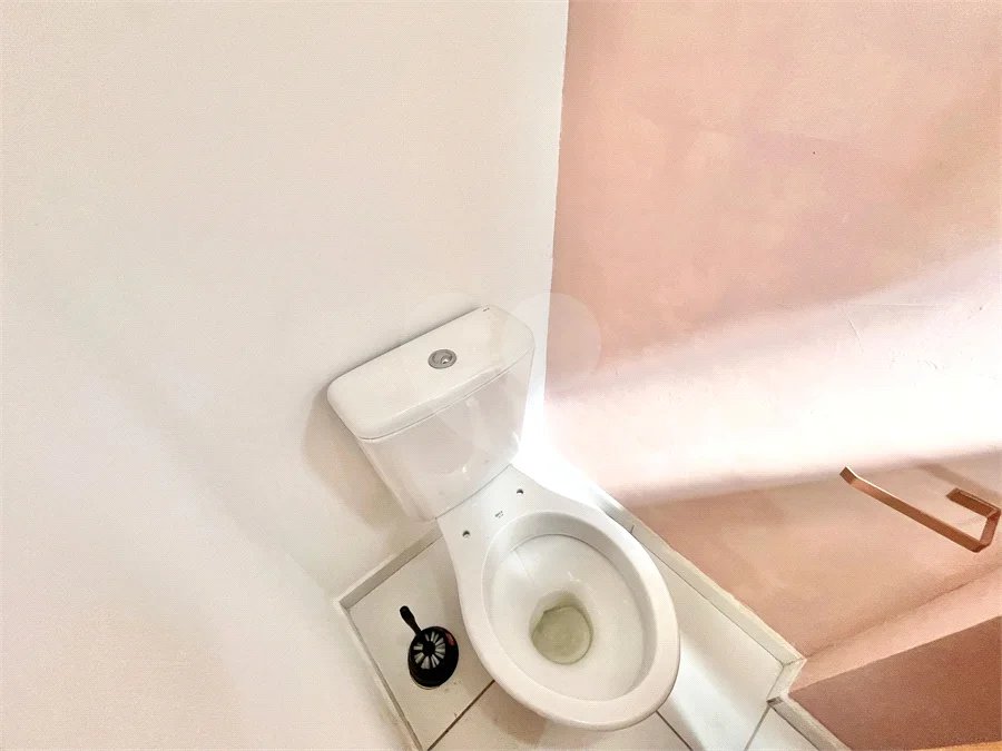 Casa à venda com 2 suítes no condomínio Residêncial Antuérpia, São Paulo - SP