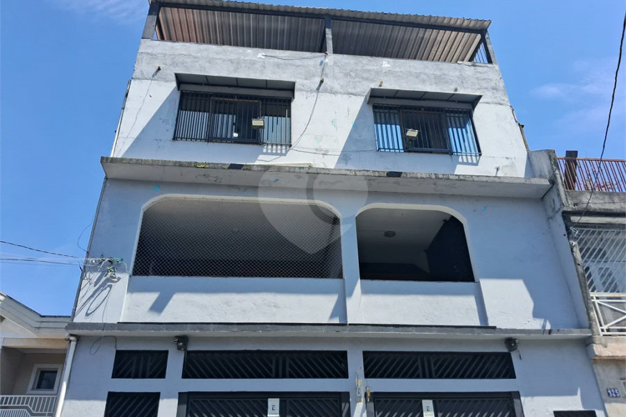 Sobrado à venda com 10 quartos, sendo 1 suíte, em Tremembé, São Paulo, SP