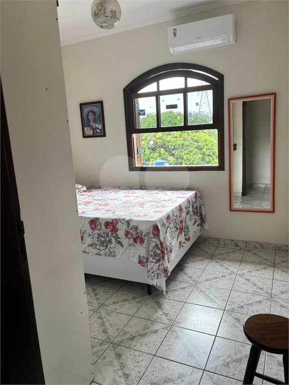 Sobrado à venda com 4 quartos em Tremembé, São Paulo, SP