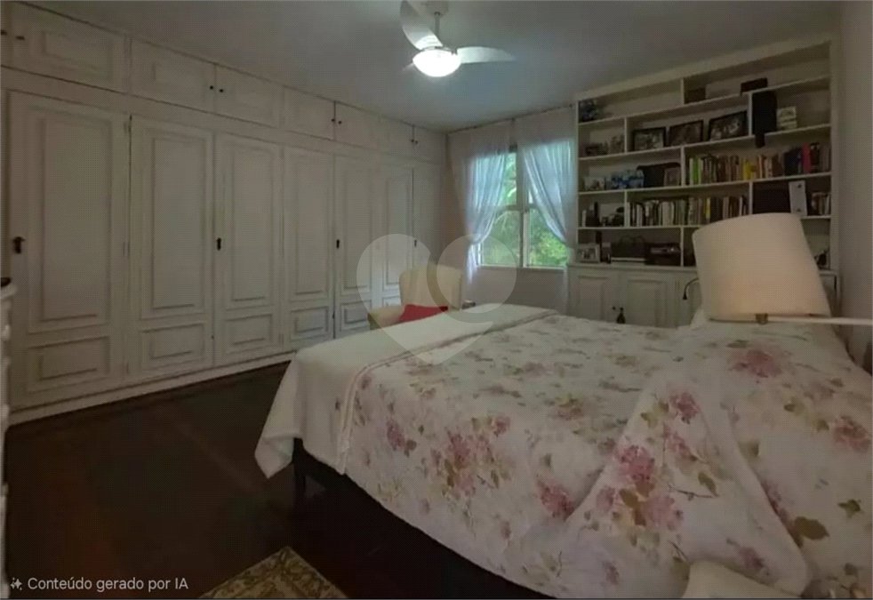 Casa à venda com 4 quartos, sendo 2 suítes,  em Jardim Botânico, Rio de Janeiro, RJ