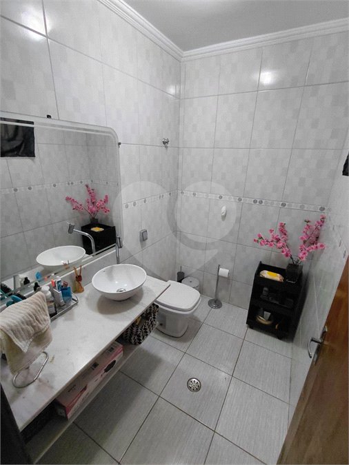 Sobrado à venda com 4 quartos, sendo 1 suíte, em Vila Nova Mazzei, São Paulo, SP
