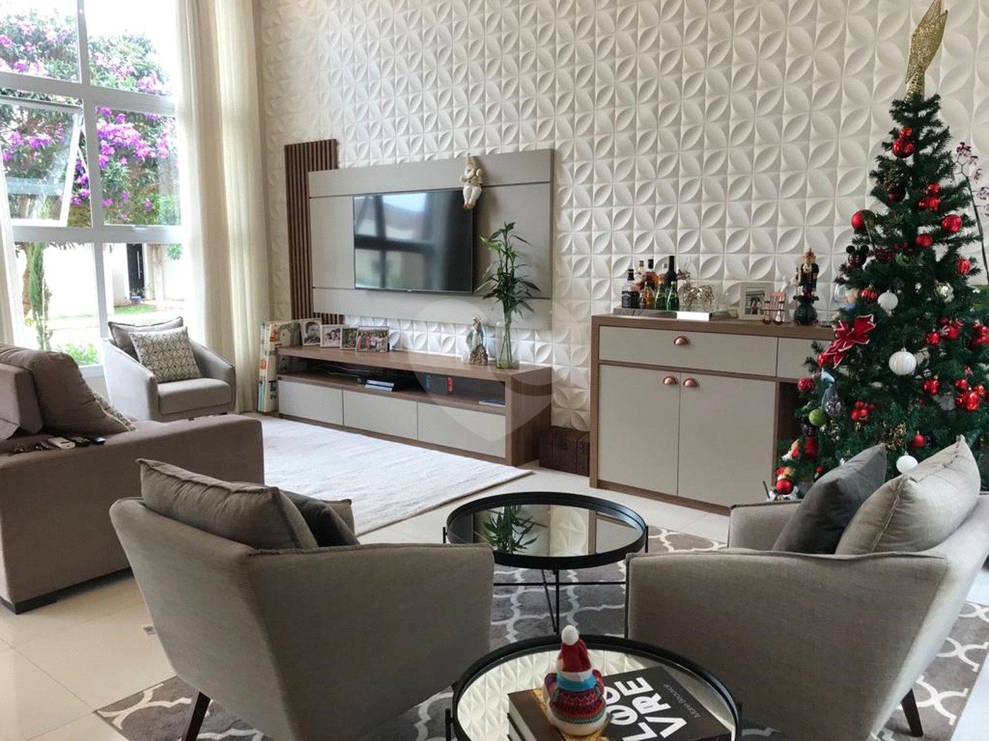 Casa à venda com 3 suítes no condomínio Reserva Real, Paulínia - SP