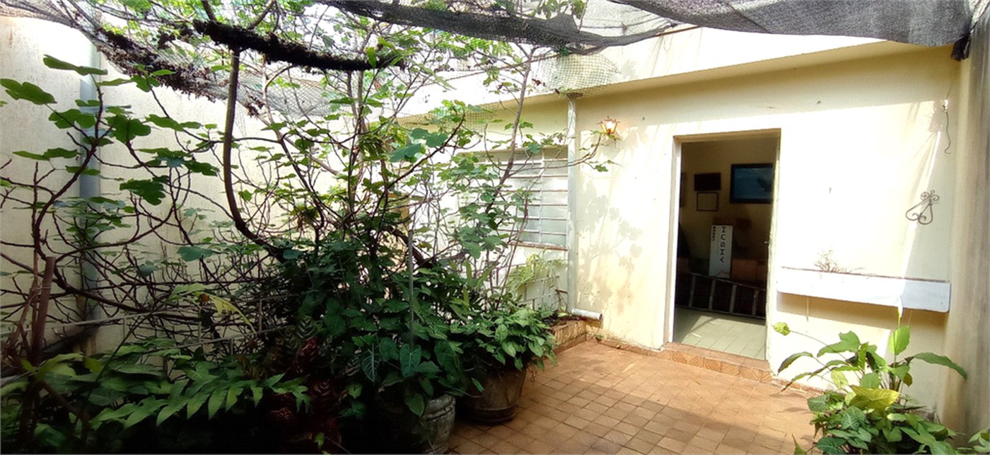 Sobrado à venda ou para alugar com 4 quartos, sendo 1 suíte, em Brooklin Paulista, São Paulo, SP