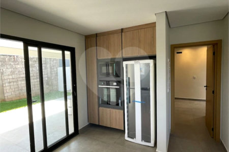 Casa à venda com 3 quartos, sendo 1 suíte, em Portal do Bosque, Louveira, SP