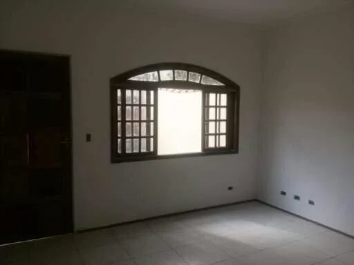 Sobrado à venda com 3 quartos, sendo 2 suítes,  em Jardim Monte Kemel, São Paulo, SP