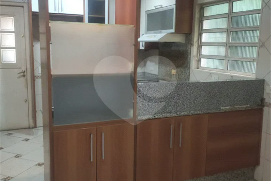 Casa à venda com 3 quartos, sendo 2 suítes, em Jaraguá, São Paulo, SP