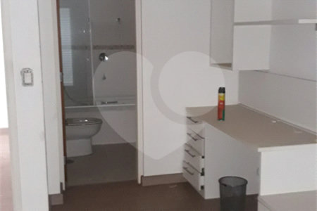 Casa à venda ou para alugar com 5 suítes em Granja Julieta, São Paulo, SP