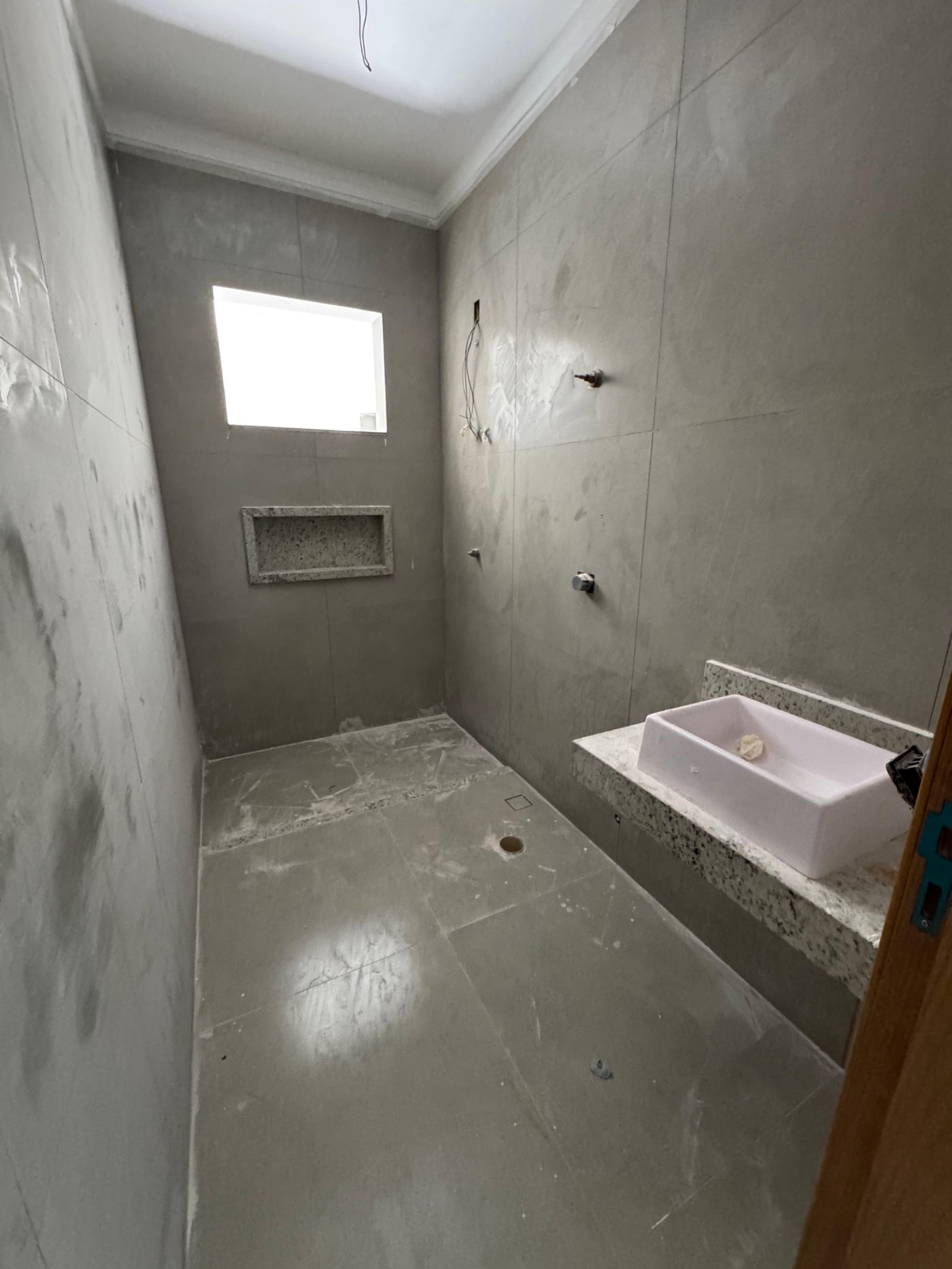 Casa à venda com 3 quartos, sendo 1 suíte, em Jardim dos Ipes, Três Lagoas, MS
