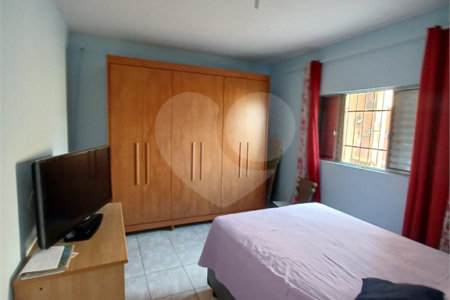 Casa à venda com 3 quartos, sendo 1 suíte,  em Jardim Santa Mônica, São Paulo, SP