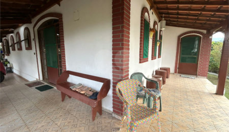 Casa em condomínio à venda com 3 quartos, sendo 1 suíte, no Centro, Bom Jesus dos Perdões, SP