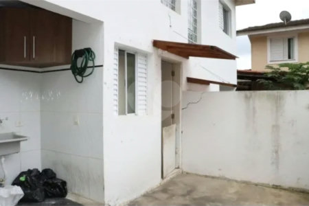 Triplex à venda com 3 quartos em Chácara Canta Galo, Cotia, SP