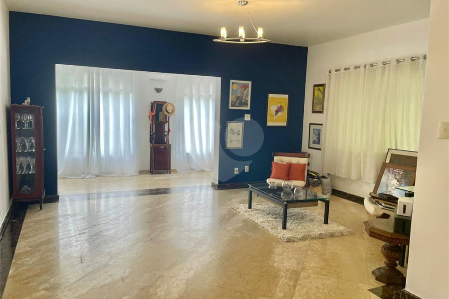 Sobrado à venda com 3 quartos, sendo 2 suítes, em Vila Mariana, São Paulo, SP