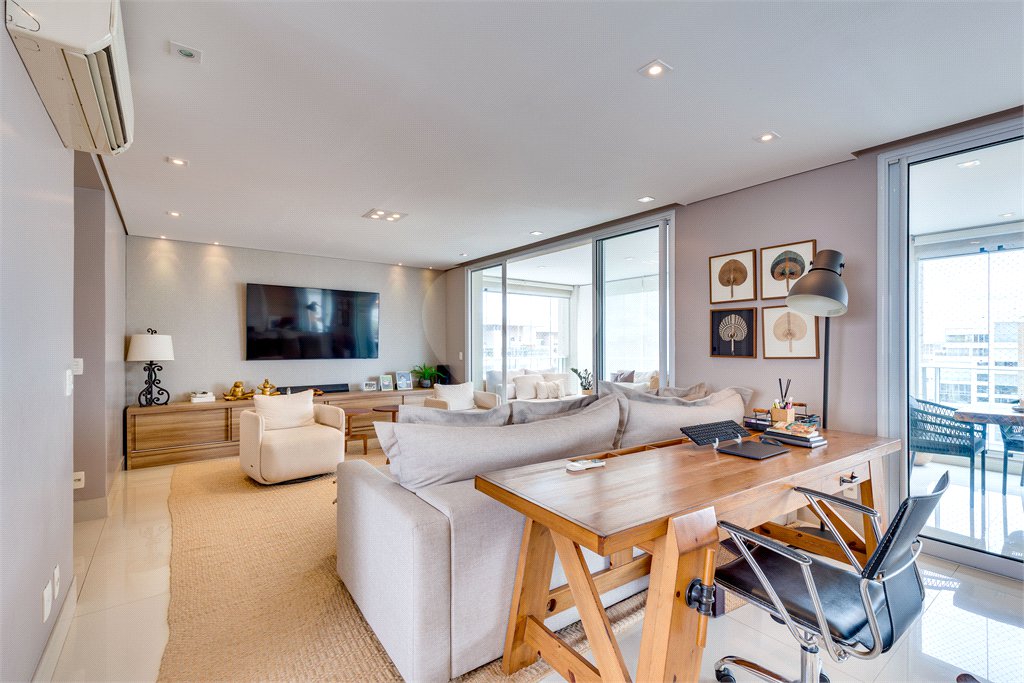 Apartamento à venda com 4 suítes em Campo Belo, São Paulo, SP