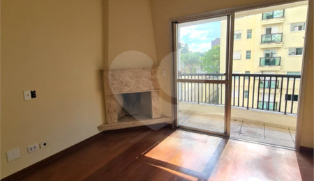 Apartamento à venda com 3 quartos, sendo 1 suíte,  em Alto da Boa Vista, São Paulo, SP