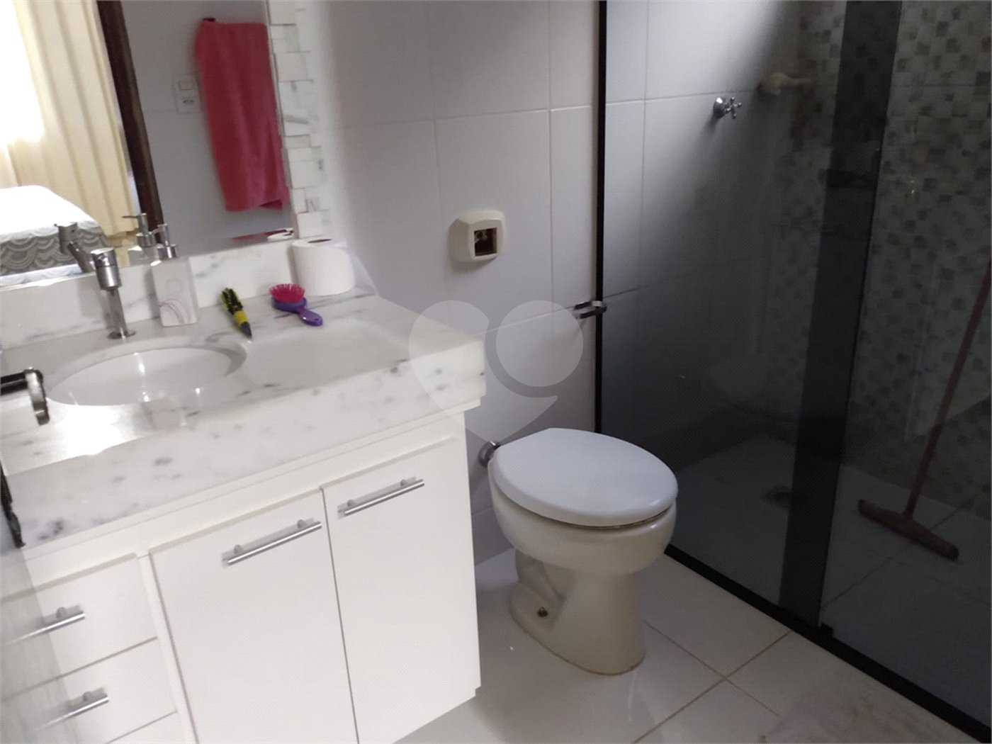 Casa à venda com 3 quartos, sendo 1 suíte,  em Vila Oliveira, Itapetininga, SP